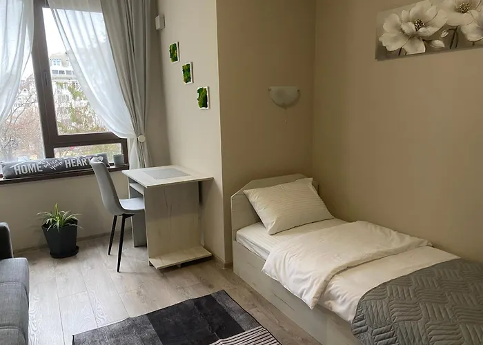 Siyana 2-free Parking *