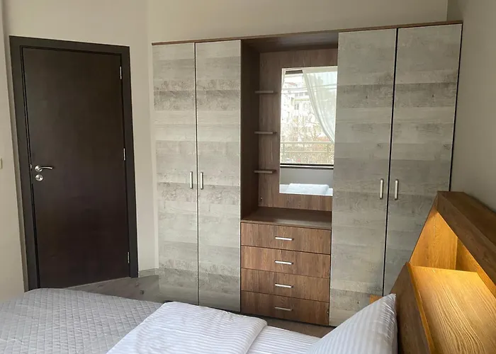 Siyana 2-free Parking Varna